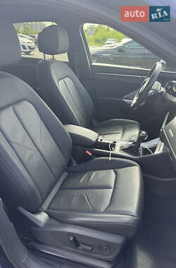 Позашляховик / Кросовер Audi Q3 2023 в 