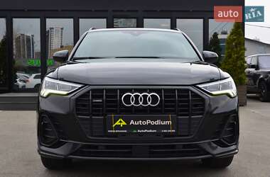 Внедорожник / Кроссовер Audi Q3 2019 в Киеве