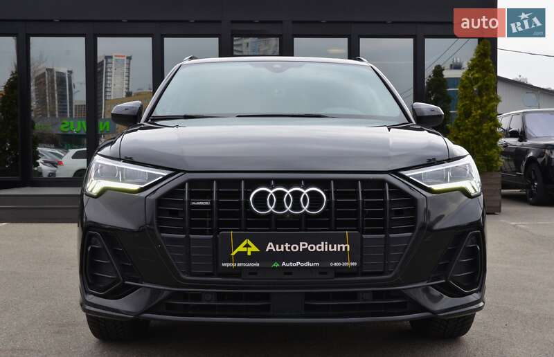 Внедорожник / Кроссовер Audi Q3 2019 в Киеве