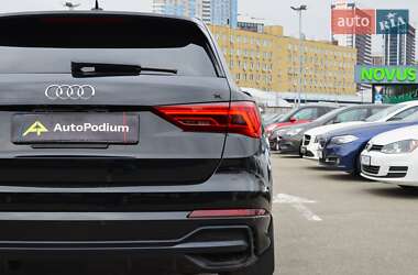 Внедорожник / Кроссовер Audi Q3 2019 в 