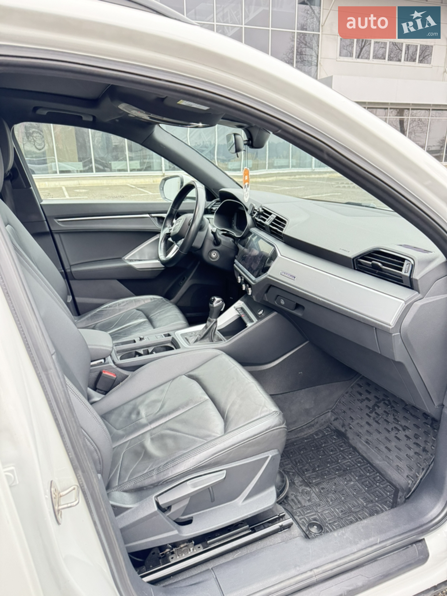2019 Audi Q3 - мініатюра 9