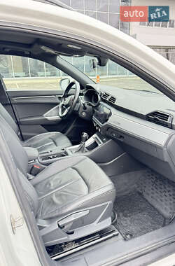 Внедорожник / Кроссовер Audi Q3 2019 в 