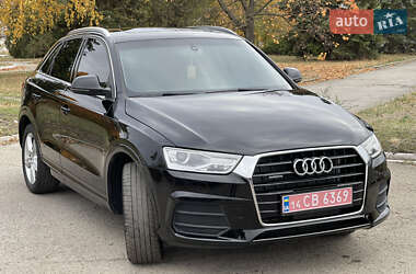 Внедорожник / Кроссовер Audi Q3 2016 в 