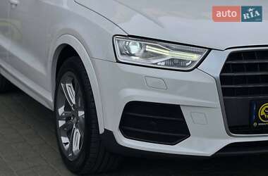 Внедорожник / Кроссовер Audi Q3 2016 в 