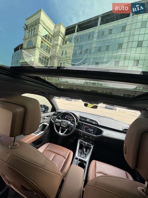 Позашляховик / Кросовер Audi Q3 2020 в Одесі