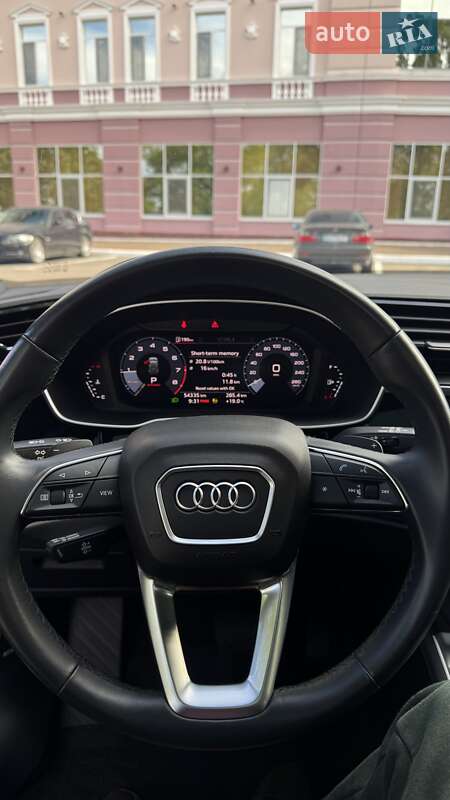 Позашляховик / Кросовер Audi Q3 2020 в Одесі