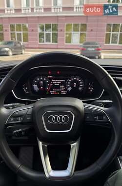 Внедорожник / Кроссовер Audi Q3 2020 в 