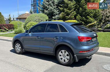 Внедорожник / Кроссовер Audi Q3 2016 в 