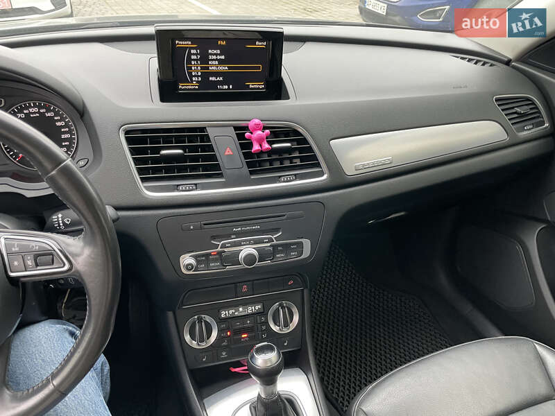 Внедорожник / Кроссовер Audi Q3 2014 в Львове