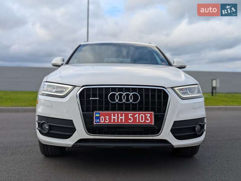 Внедорожник / Кроссовер Audi Q3 2015 в Киеве