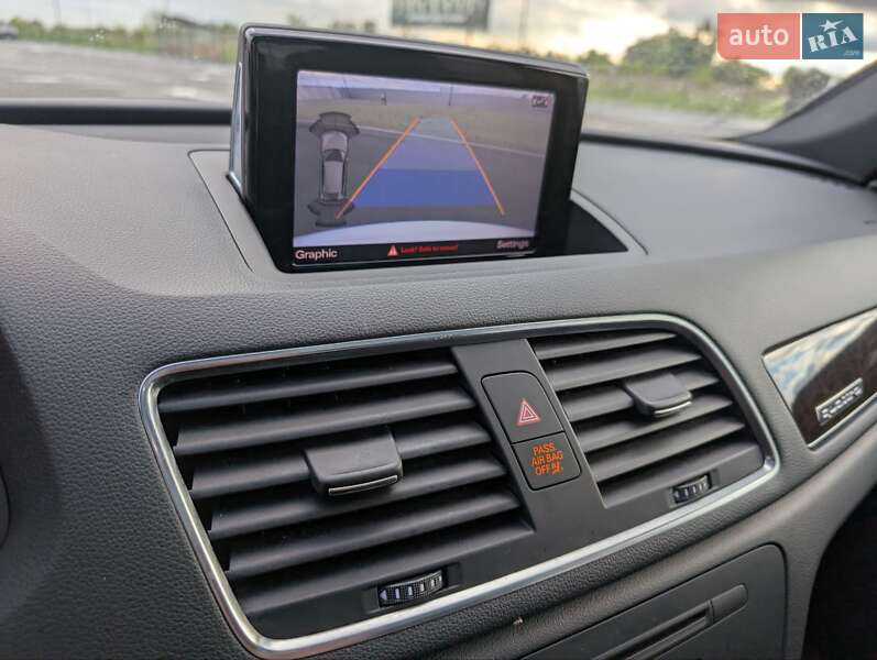 Внедорожник / Кроссовер Audi Q3 2015 в Киеве