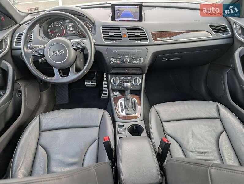 Внедорожник / Кроссовер Audi Q3 2015 в Киеве