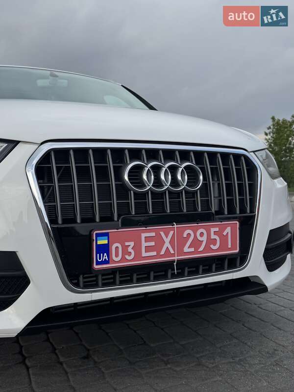 Позашляховик / Кросовер Audi Q3 2015 в Радивиліві