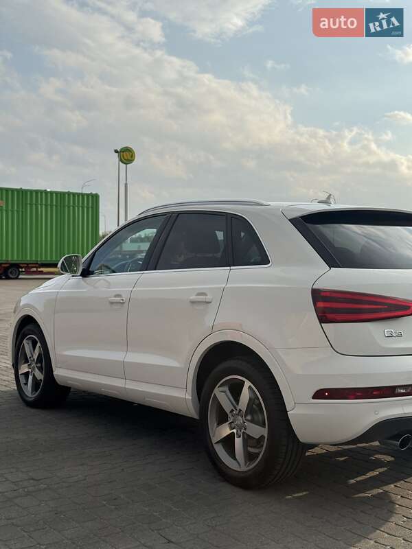 Позашляховик / Кросовер Audi Q3 2015 в Радивиліві