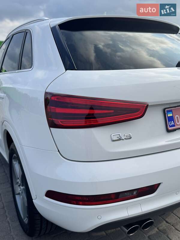 Позашляховик / Кросовер Audi Q3 2015 в Радивиліві