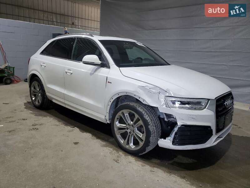 Внедорожник / Кроссовер Audi Q3 2015 в Львове