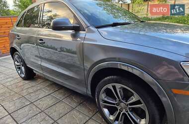 Внедорожник / Кроссовер Audi Q3 2016 в 
