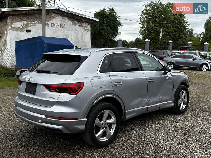 Внедорожник / Кроссовер Audi Q3 2019 в Стрые