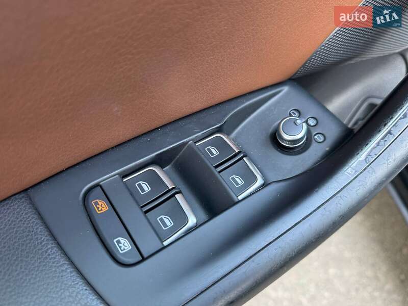 Позашляховик / Кросовер Audi Q3 2015 в Одесі