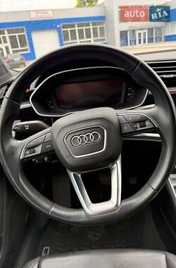 Позашляховик / Кросовер Audi Q3 2020 в 