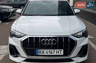 Внедорожник / Кроссовер Audi Q3 2021 в 