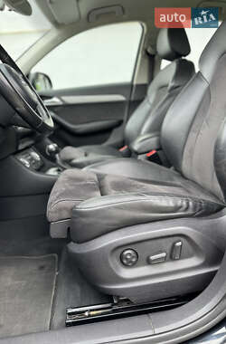 Внедорожник / Кроссовер Audi Q3 2013 в 