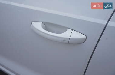Внедорожник / Кроссовер Audi Q3 2023 в 