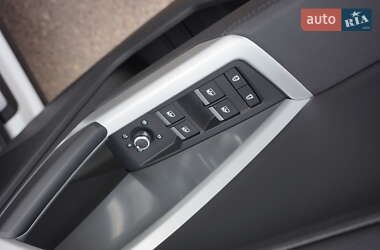 Внедорожник / Кроссовер Audi Q3 2023 в 
