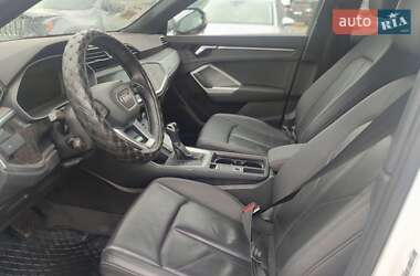 Внедорожник / Кроссовер Audi Q3 2019 в 