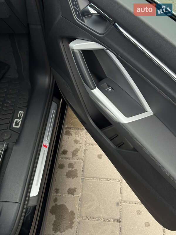 Внедорожник / Кроссовер Audi Q3 2022 в Житомире фото 6 Внедорожник / Кроссовер Audi Q3 2022 в Житомире