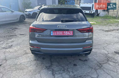 Внедорожник / Кроссовер Audi Q3 2019 в 