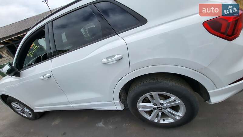 Внедорожник / Кроссовер Audi Q3 2021 в Ровно