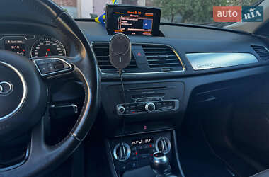 Внедорожник / Кроссовер Audi Q3 2012 в 