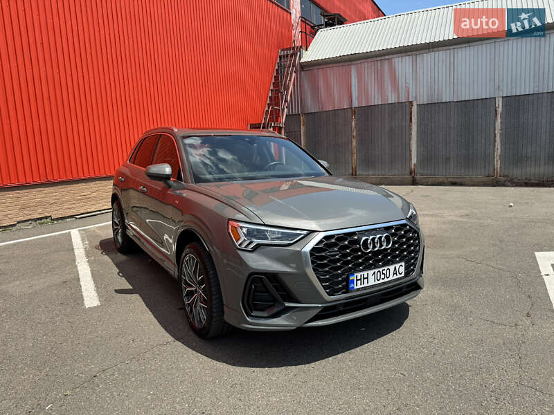 Внедорожник / Кроссовер Audi Q3 2020 в Одессе