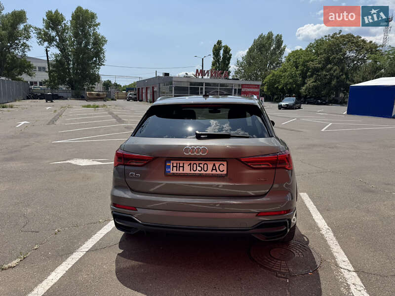 Внедорожник / Кроссовер Audi Q3 2020 в Одессе