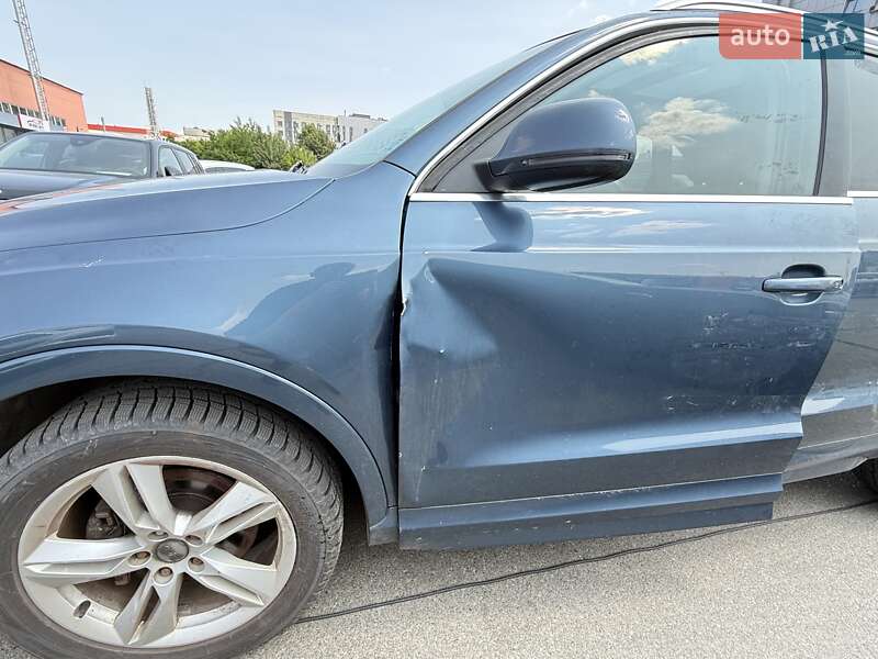 Внедорожник / Кроссовер Audi Q3 2016 в Киеве