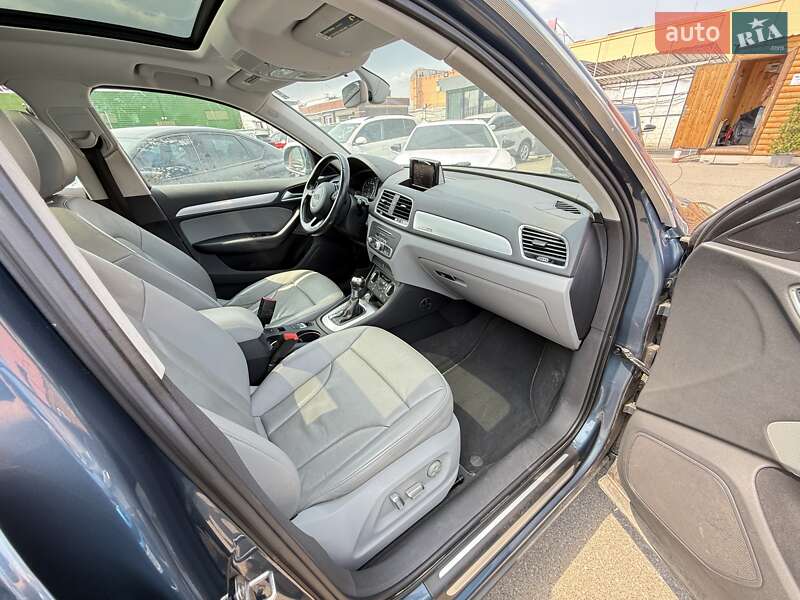 Внедорожник / Кроссовер Audi Q3 2016 в Киеве