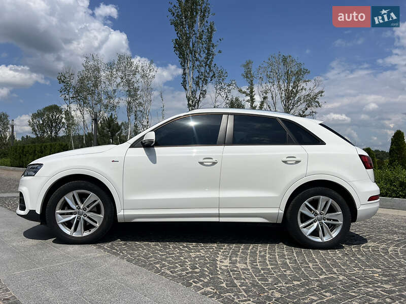 Внедорожник / Кроссовер Audi Q3 2017 в Днепре