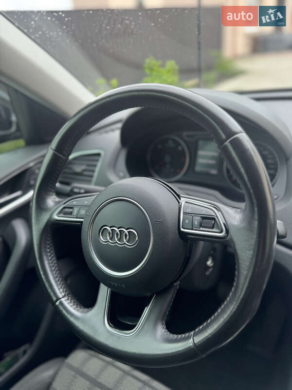 Позашляховик / Кросовер Audi Q3 2016 в Чернівцях фото 12 Позашляховик / Кросовер Audi Q3 2016 в Чернівцях