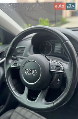 Внедорожник / Кроссовер Audi Q3 2016 в 