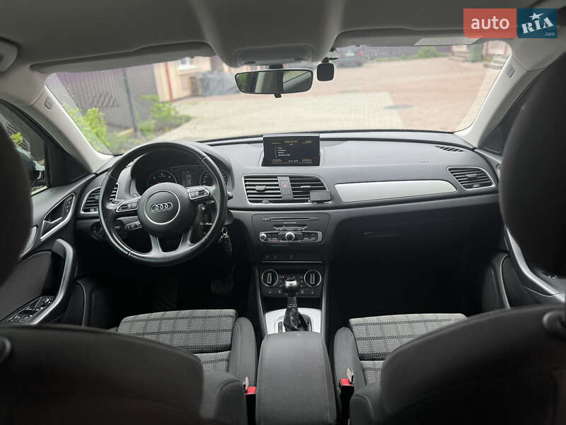 Позашляховик / Кросовер Audi Q3 2016 в Чернівцях фото 10 Позашляховик / Кросовер Audi Q3 2016 в Чернівцях