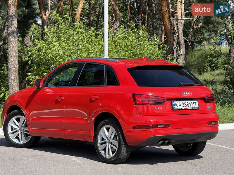 Внедорожник / Кроссовер Audi Q3 2016 в Киеве