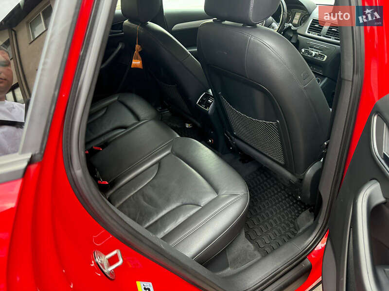Внедорожник / Кроссовер Audi Q3 2016 в Киеве