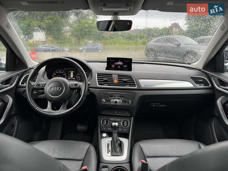 Позашляховик / Кросовер Audi Q3 2015 в Луцьку