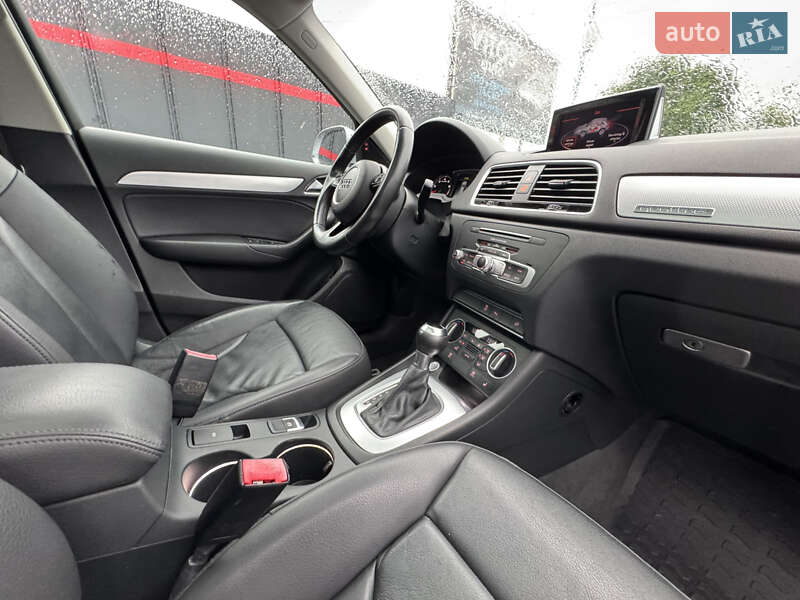Позашляховик / Кросовер Audi Q3 2015 в Луцьку