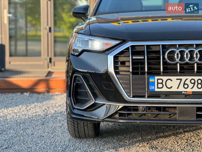 Позашляховик / Кросовер Audi Q3 2019 в Львові