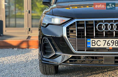 Позашляховик / Кросовер Audi Q3 2019 в 