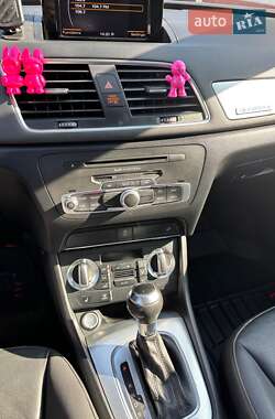 Внедорожник / Кроссовер Audi Q3 2014 в 