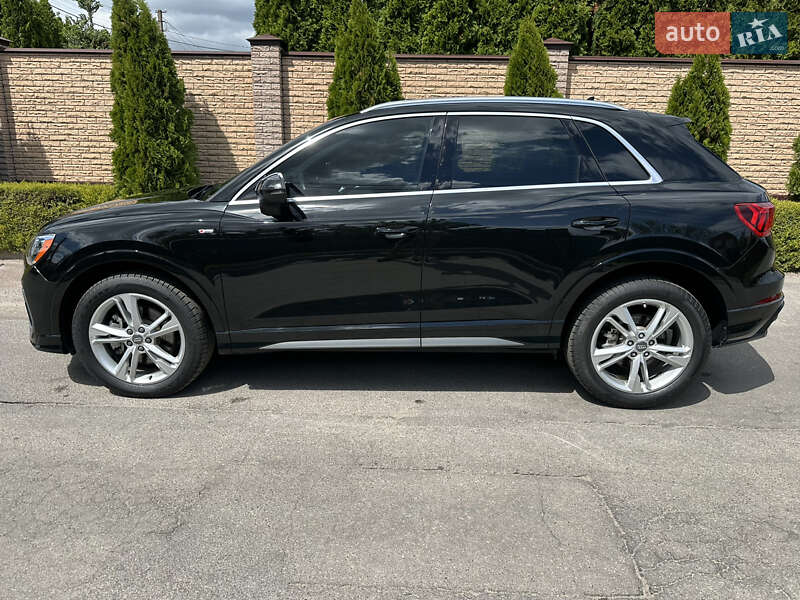 Позашляховик / Кросовер Audi Q3 2019 в Вінниці