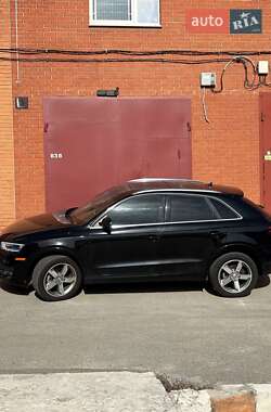 Внедорожник / Кроссовер Audi Q3 2015 в 
